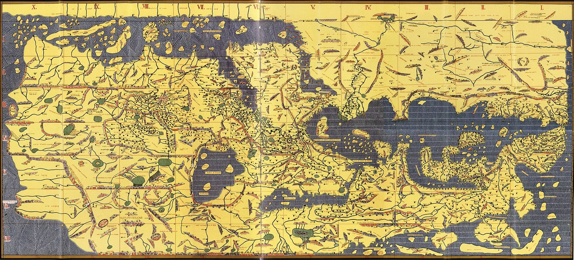 Reconstitution colorée de la carte du monde d’al-Idrisi avec le sud placé en haut et des noms arabes translittérés